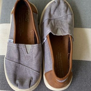 Gray toms Y12